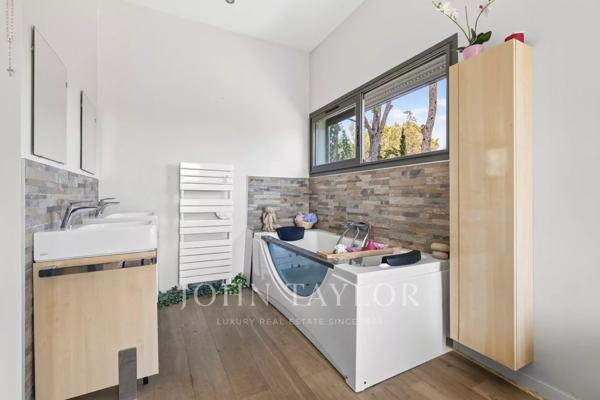 Villa rénovée avec vue mer à La Ciotat