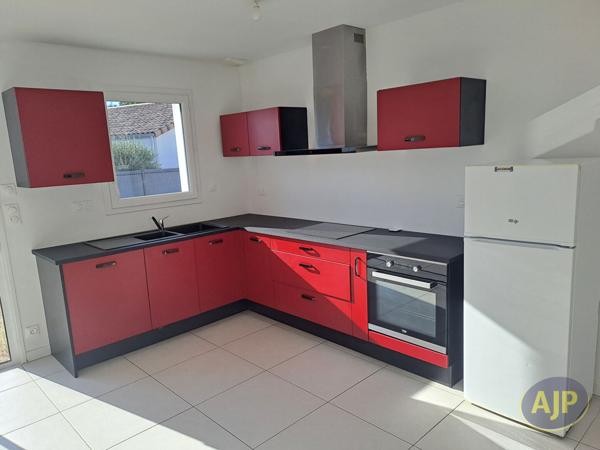 Maison à vendre Challans - 4 pièces, 70m² avec 2 chambre(s) à 222 600€ - AJP Immobilier Challans