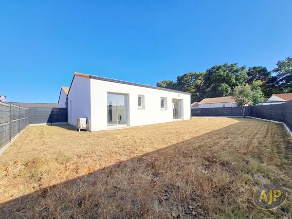 Maison à vendre Challans - 4 pièces, 70m² avec 2 chambre(s) à 222 600€ - AJP Immobilier Challans