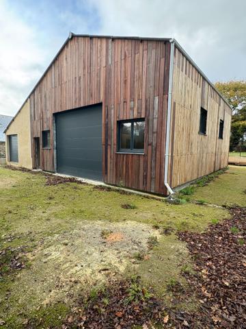 A LOUER - Local d'activité - 150 m2 - Le Cours