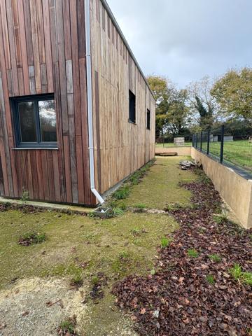 A LOUER - Local d'activité - 150 m2 - Le Cours