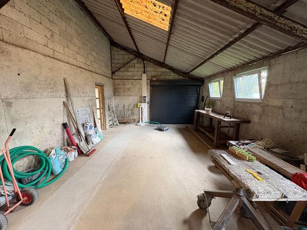 A LOUER - Local d'activité - 150 m2 - Le Cours