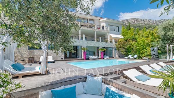VILLA VUE MER PANORAMIQUE - PISCINES - GARAGES - 7 CHAMBRES - APPARTEMENT INDEPENDANT- CONSTRUCTION D'UNE SECONDE VILLA