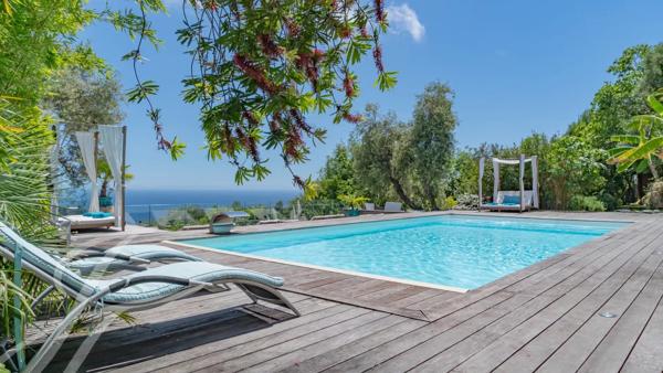 VILLA VUE MER PANORAMIQUE - PISCINES - GARAGES - 7 CHAMBRES - APPARTEMENT INDEPENDANT- CONSTRUCTION D'UNE SECONDE VILLA
