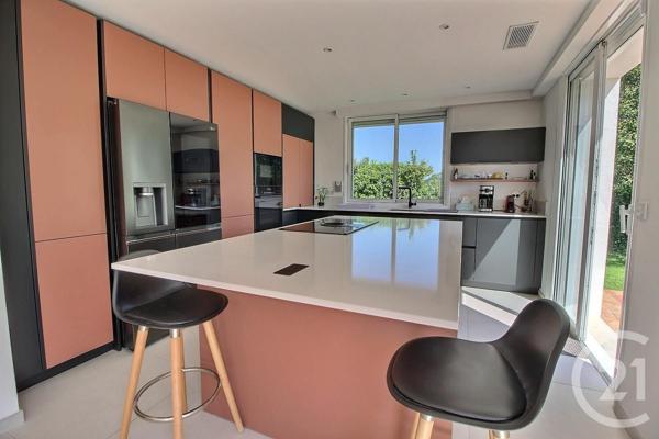 Maison à vendre  5 pièces - 138 m2 CHATEAUNEUF GRASSE - 06