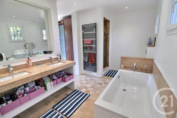 Maison à vendre  5 pièces - 138 m2 CHATEAUNEUF GRASSE - 06