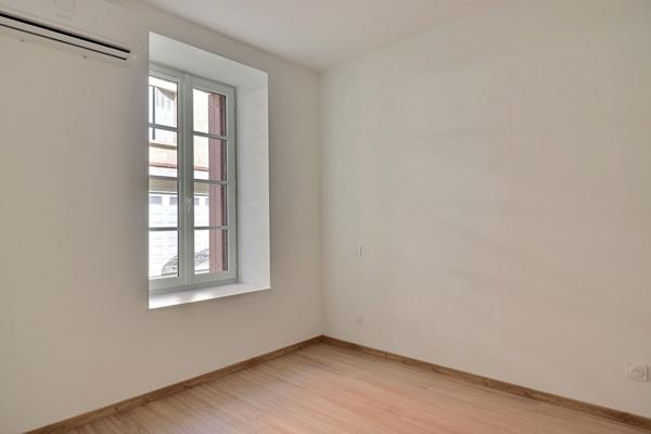 Appartement T2 en centre ville d'Albi - Terrasse et parking.