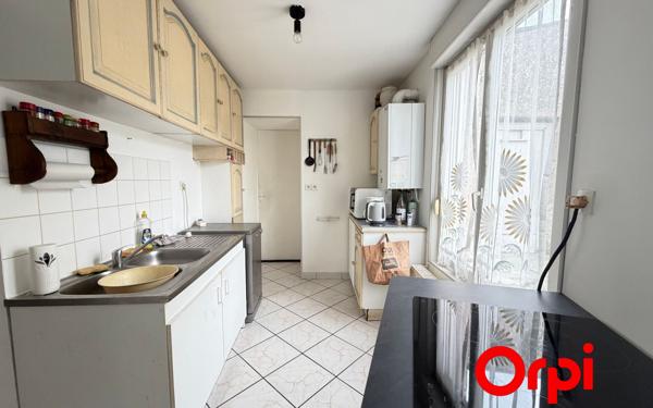 Immeuble à vendre    3 pièces •  Fère-en-Tardenois