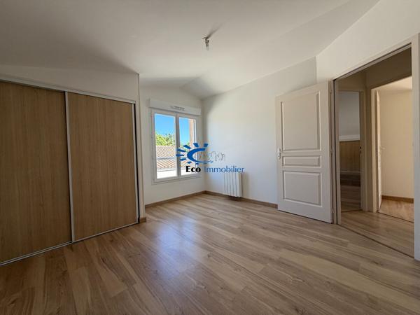MAISON 4 CHAMBRES AVEC EXTERIEUR ET GARAGE Cire d aunis
