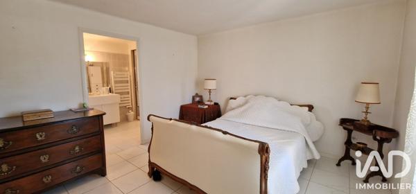 Maison à vendre 4 pièces 121 m² Le Castellet