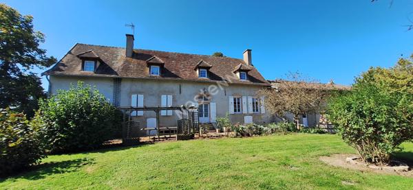 Superbe propriete de caractere, maison familiale offrant 5 chambres et un agreable terrain arbore