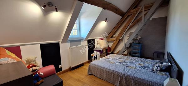 Superbe propriete de caractere, maison familiale offrant 5 chambres et un agreable terrain arbore