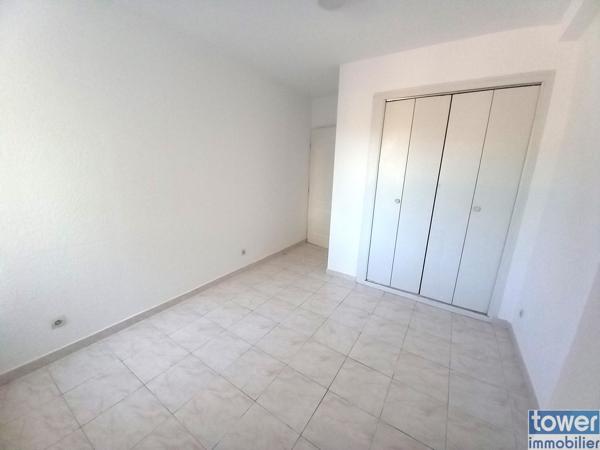 Appartement
                                                                                                                                                                                                                                                                                                                        4 pièce(s)                                                                                                                                                                                                          3 chambre(s)                                                                                                                                                                                                          90  m²
