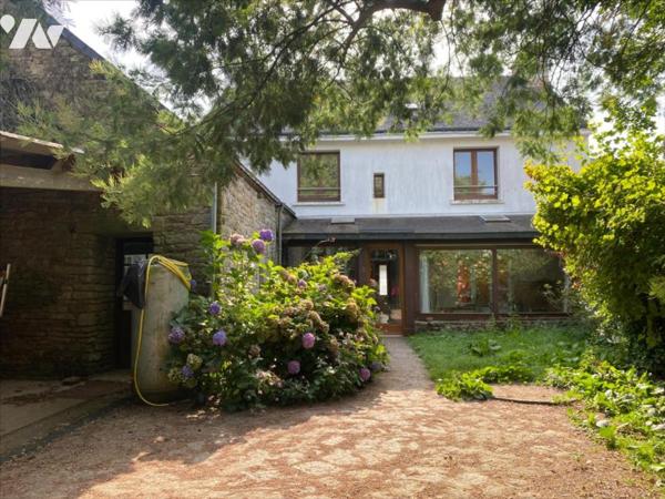 Bourg de Plumelec maison avec 1000 m² de terrain