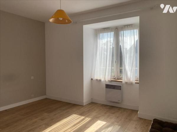 Bourg de Plumelec maison avec 1000 m² de terrain