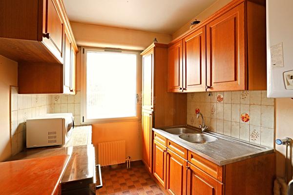 Appartement Nanterre 2 pièce(s) 45 m2 €253 000 ** - Référence 15167