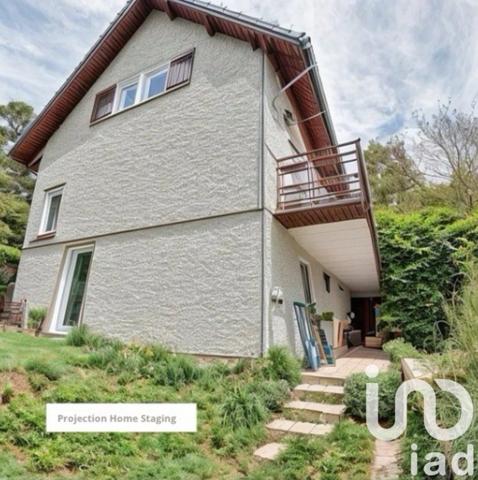 Maison 7 pièces de 220 m² à Neyron (01700)