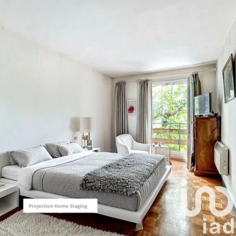 Maison 7 pièces de 220 m² à Neyron (01700)