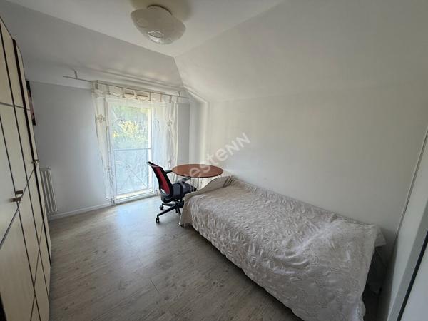 Maison familiale 4 chambres ! Impasse et proximité de Rennes