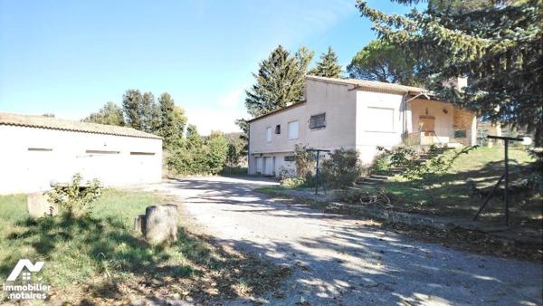 A VENDRE - VALENSOLE (04) - Alpes de Haute Provence: Spacieuse villa d'env 244 m² offrant de be...