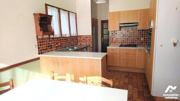 A VENDRE - VALENSOLE (04) - Alpes de Haute Provence: Spacieuse villa d'env 244 m² offrant de be...