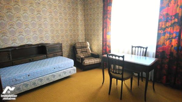 A VENDRE - VALENSOLE (04) - Alpes de Haute Provence: Spacieuse villa d'env 244 m² offrant de be...