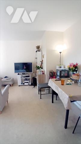 LE MANS, quartier MALPALU, T2 avec ascenseur, balcon, parking et cave.