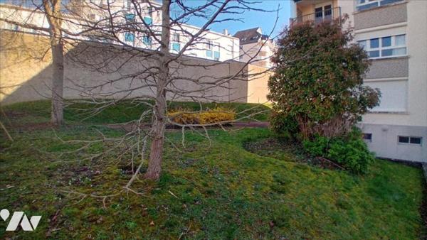 LE MANS, quartier MALPALU, T2 avec ascenseur, balcon, parking et cave.