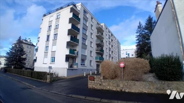 LE MANS, quartier MALPALU, T2 avec ascenseur, balcon, parking et cave.