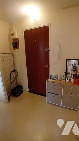LE MANS, quartier MALPALU, T2 avec ascenseur, balcon, parking et cave.