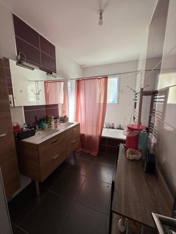 Maison récente 4 chambres