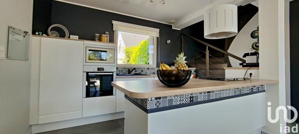 Maison traditionnelle 4 pièces de 109 m² à La Chapelle-sur-Erdre (44240)