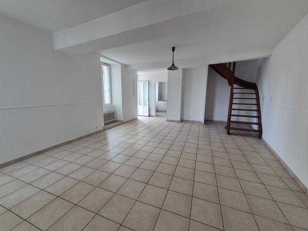 Maison 4 chambres - garage