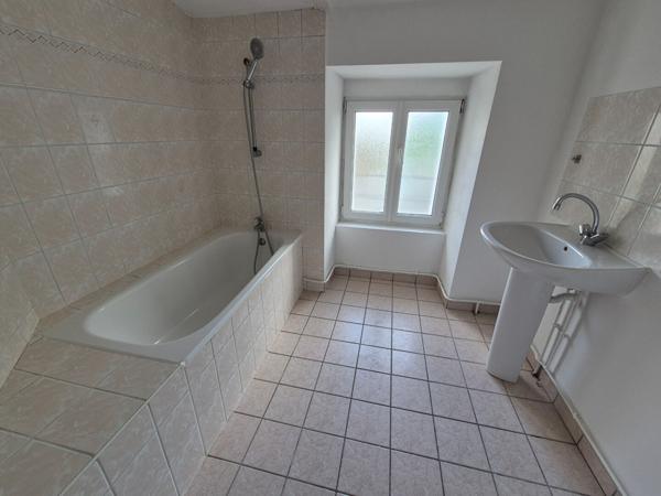 Maison 4 chambres - garage