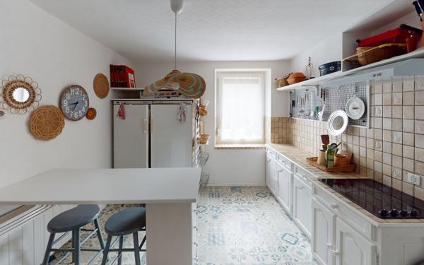 Immeuble à vendre    8 pièces • 201 m2 Essert