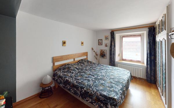 Immeuble à vendre    8 pièces • 201 m2 Essert