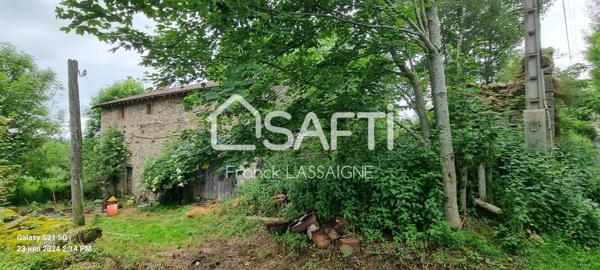 Ancien Corps de Ferme en pierres avec grange