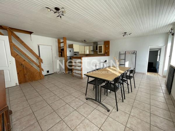 CHARMANTE LONGERE - BOURG DE GRAND-CHAMP