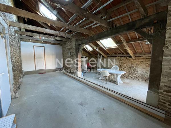 CHARMANTE LONGERE - BOURG DE GRAND-CHAMP