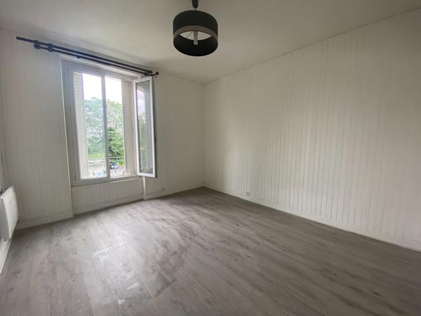 Appartement Corbeil Essonnes 3 pièce(s) 47.35 m2