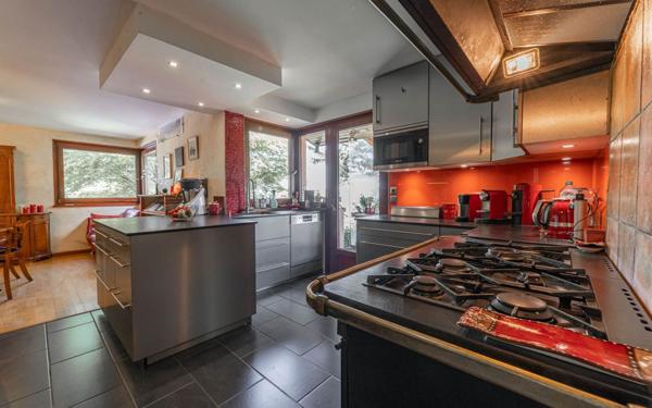 Maison à vendre    4 pièces •  Reignier-Ésery