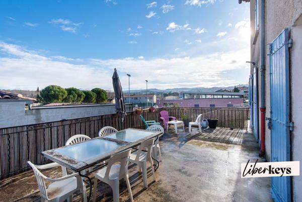 🏠 Maison de village avec extérieurs + garage, Malemort-du-Comtat