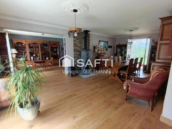 MAISON FAMILIALE AU CALME - 4 CHAMBRES - 3 GARAGES