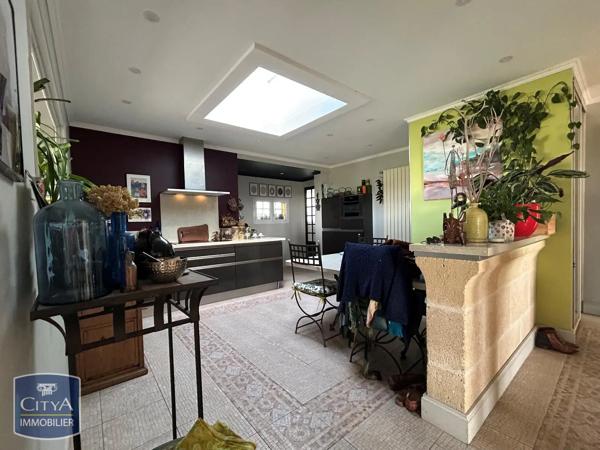 Maison à vendre 5 pièces 180m² Montagne (33570)