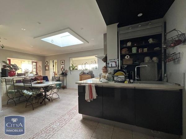 Maison à vendre 5 pièces 180m² Montagne (33570)