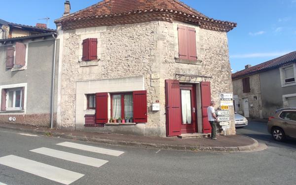 Maison à vendre    6 pièces •  Mensignac