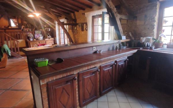 Maison à vendre    6 pièces •  Mensignac