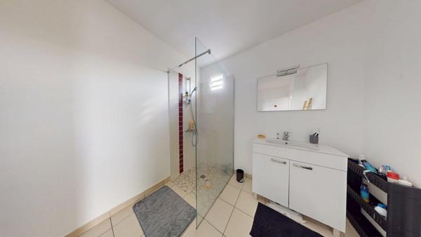 Appartement toit-terrasse T4, vue dégagée.