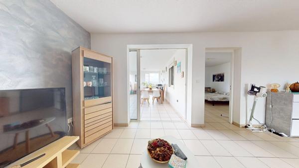 Appartement toit-terrasse T4, vue dégagée.