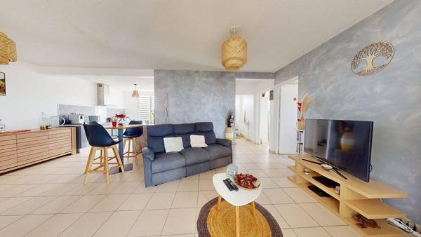 Appartement toit-terrasse T4, vue dégagée.